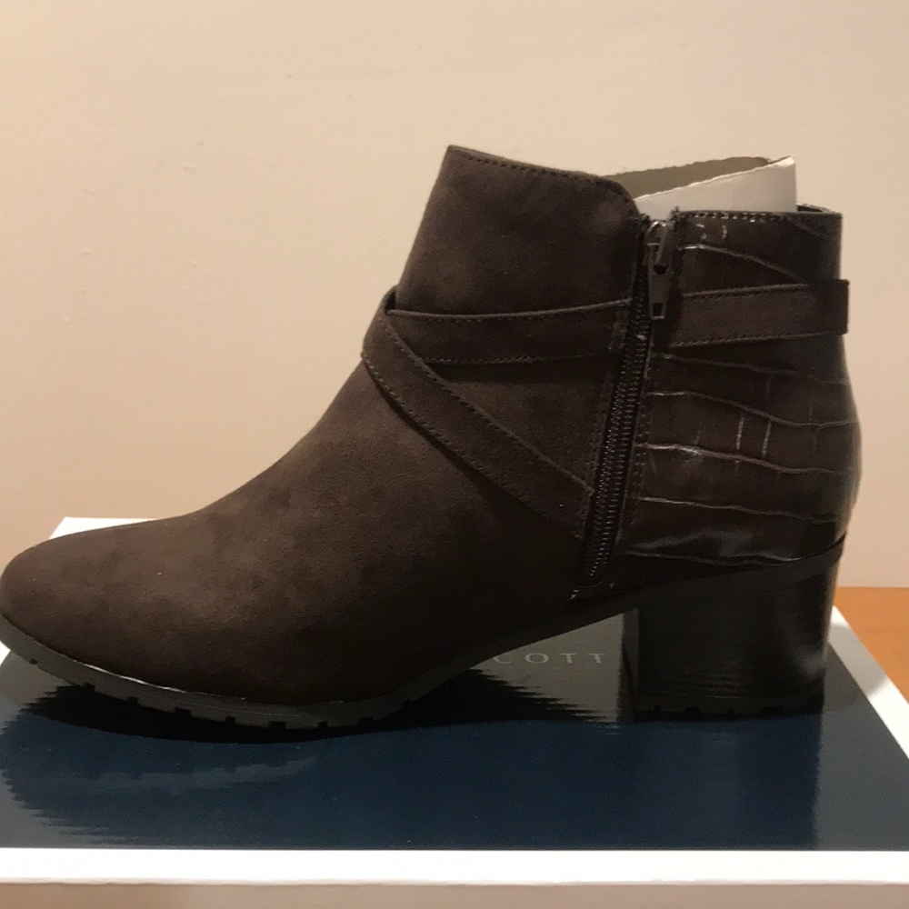 Francess Booties - Picture 7 of 9
